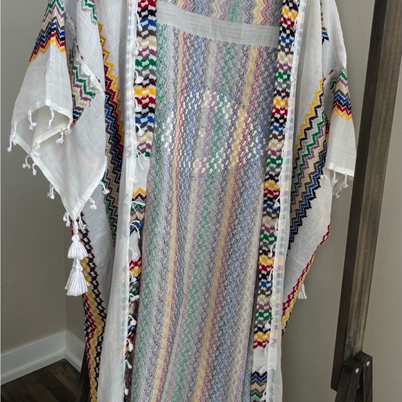 Colorful Eye Patterned Shawl - Picture 2 of 2